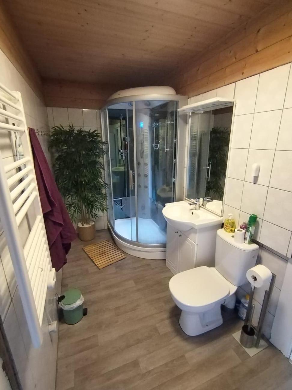 Chalet 8 Personnes + Grand Terrain Et Riviere Entremont 외부 사진