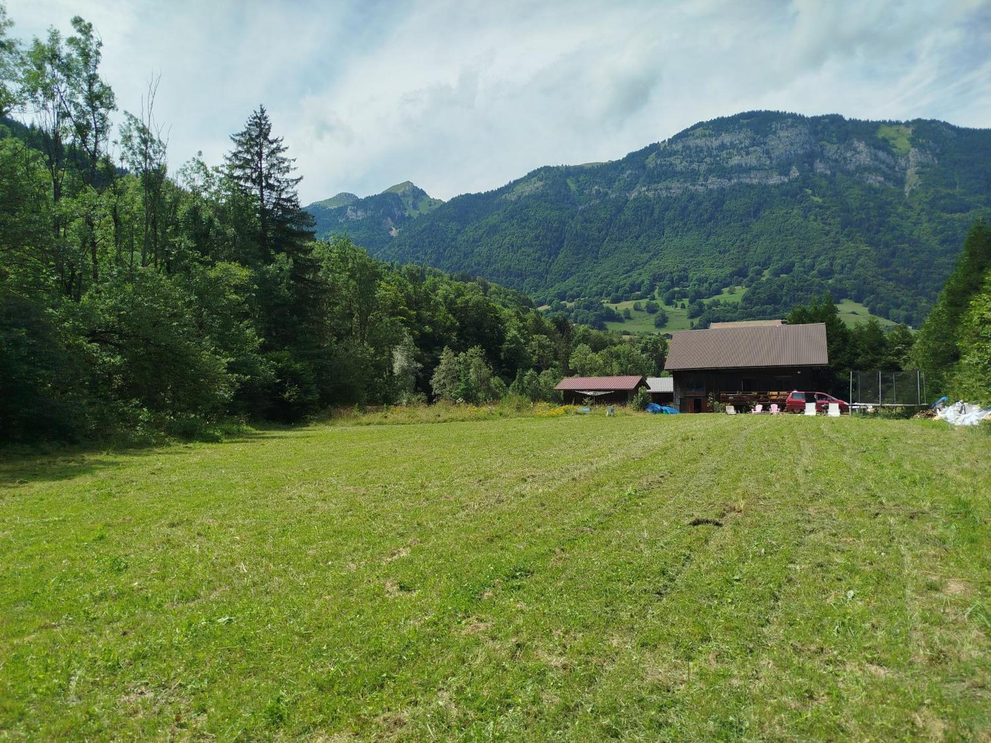 Chalet 8 Personnes + Grand Terrain Et Riviere Entremont 외부 사진